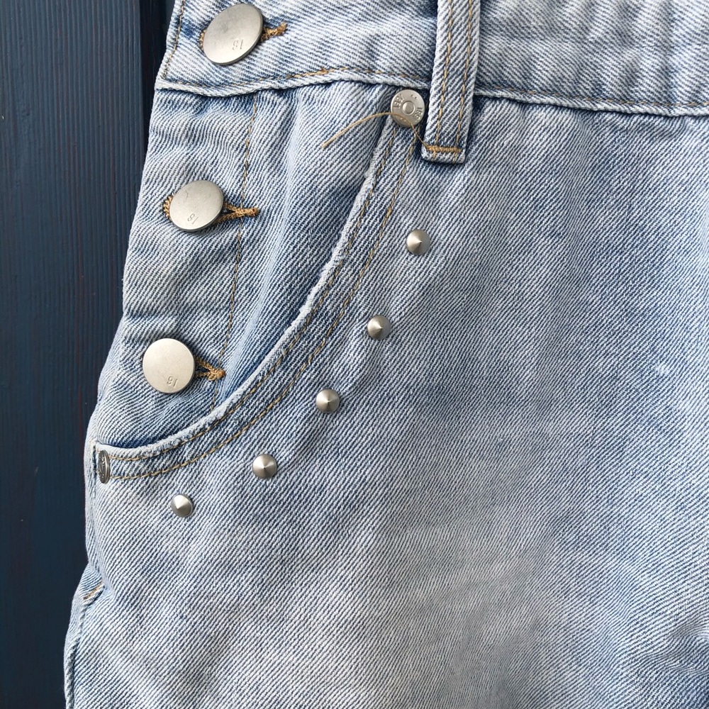 Cotton On Light Wash Denim Overall Shorts Size S - Picture 6 of 8
